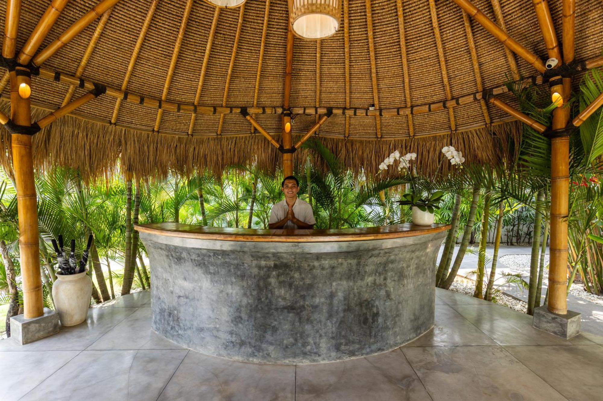 Sikara Lombok Hotel Kuta  Экстерьер фото